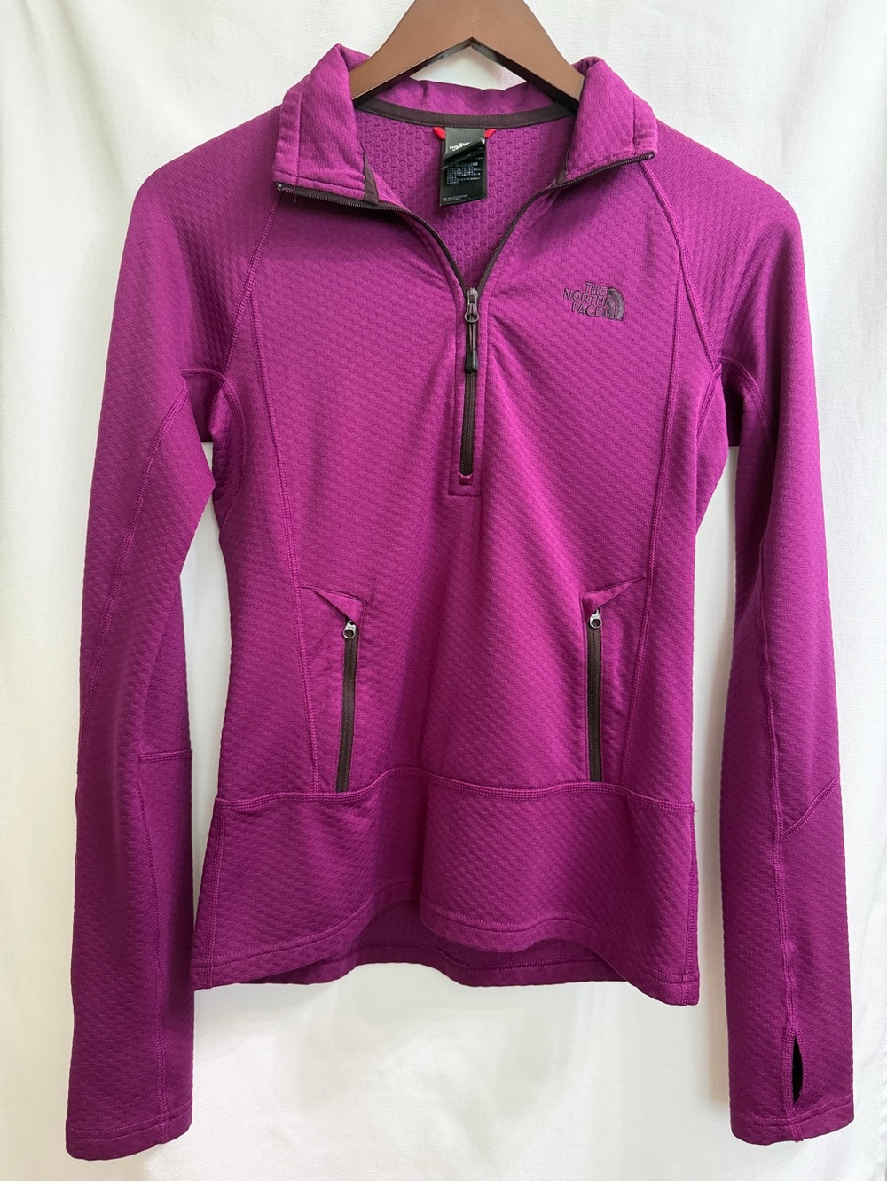 The North Face Women's Quarter-Zip Fleece in Berry - XS